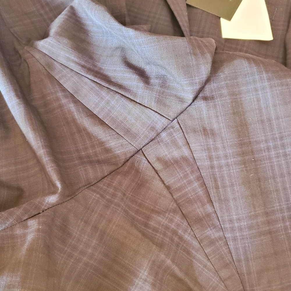 Suit - Picture 5 of 5